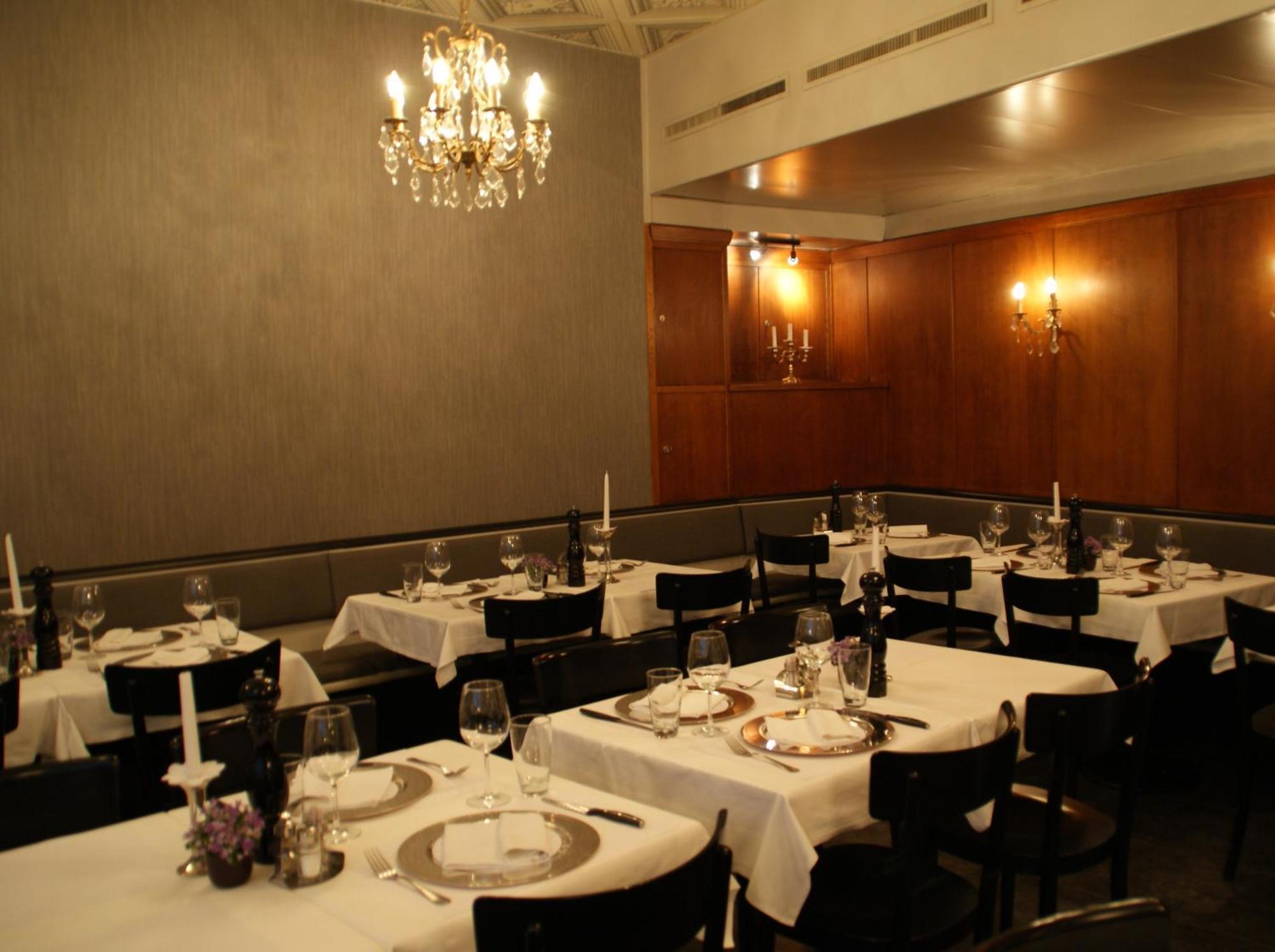 Stadthof Budget Hotel Basel City Center Buitenkant foto