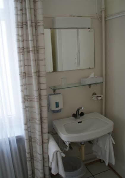 Stadthof Budget Hotel Basel City Center Buitenkant foto